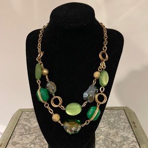 Goldtone costume green necklace 16 in w/3 inch extender